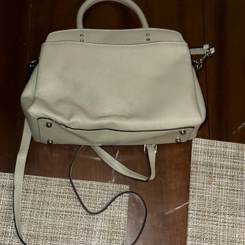 Coach Bag - Picture 3 of 4